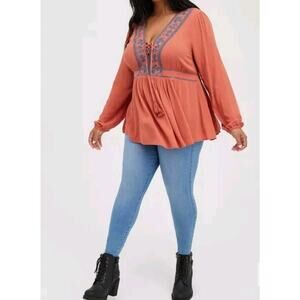 Torrid Babydoll Lace Up Top sz 4 (Sz 26) Redwood w/Blue Embroidery Tassel Ties